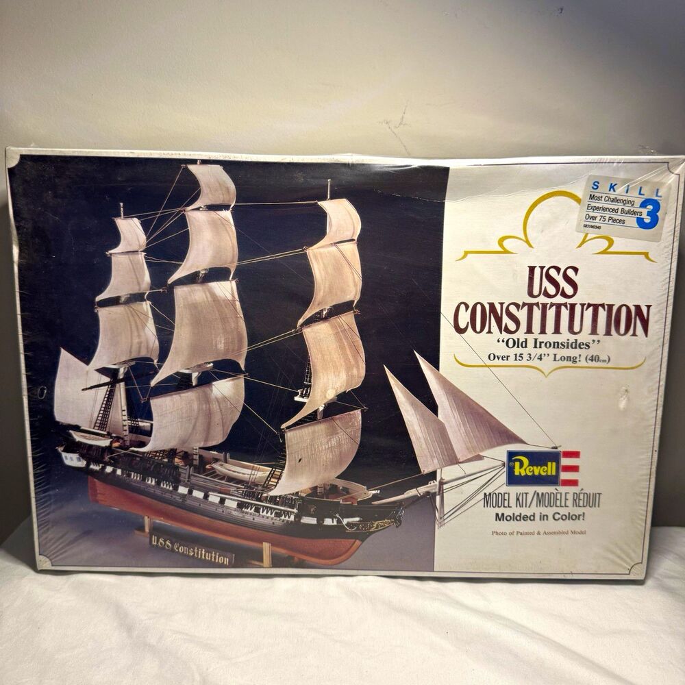 Vintage 1979 Revell USS Constitution Old Ironsides 1:196 Model Kit 5404